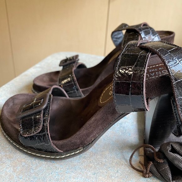 ESPRESSO BROWN HEELS! Awesome with jeans and dresses! Size 7. Made in Italy! - Picture 2 of 4